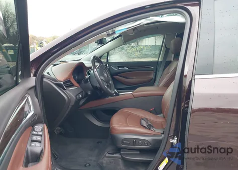 2020 Buick Enclave Awd Avenir z USA, uszkodzony, nr VIN 5GAEVCKW8LJ288179